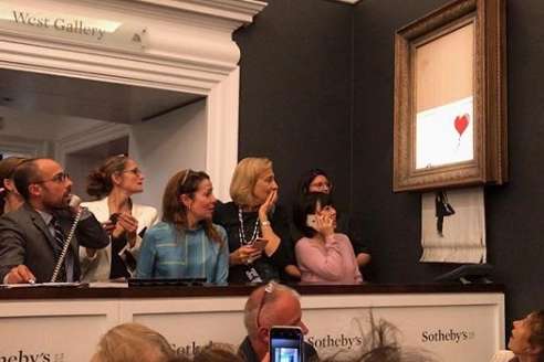 Картина Бенксі після продажу на аукціоні за $1,4 млн самознищилася