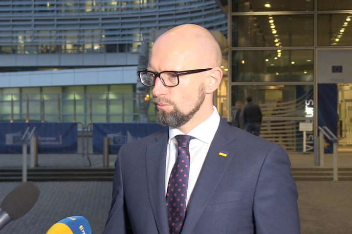 Яценюк у Брюсселі: Нові санкції проти РФ мають бути прийняті у найближчі тижні 