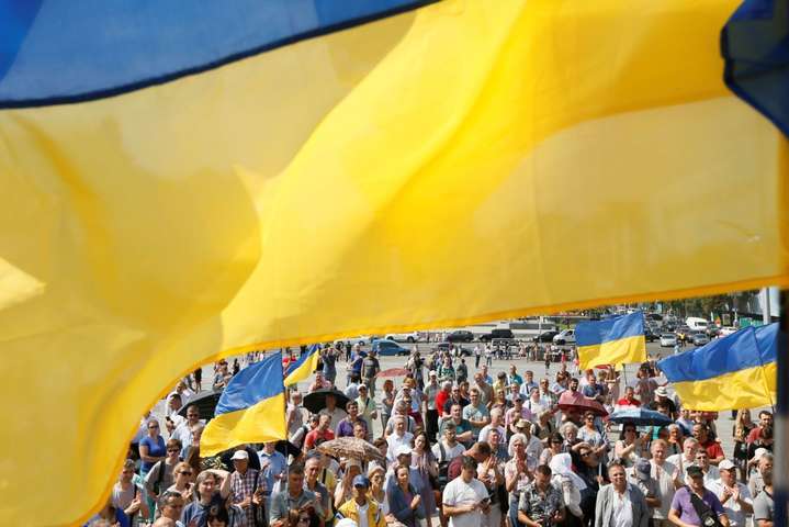 Украинское государство есть за что не любить, но это не причина не дорожить им