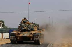 Туреччина перекинула танки до кордону з Сирією