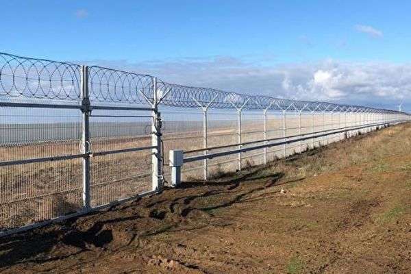 У МЗС України прокоментували появу паркану на кордоні з окупованим Кримом