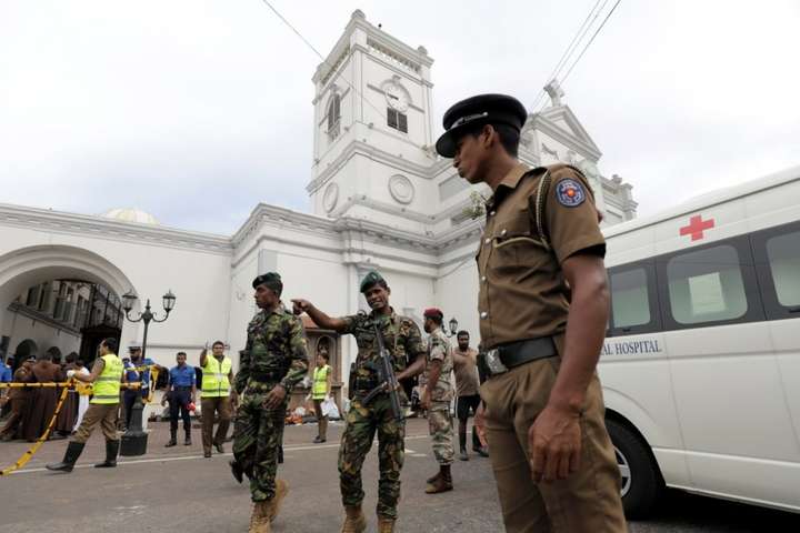 Президент Шрі-Ланки вирішив звільнити керівників усіх спецслужб 