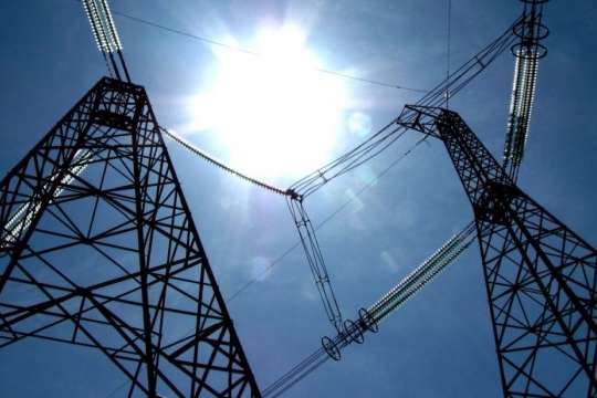 Експерт розкритикував плани Зеленського відкласти ринок електроенергії на рік