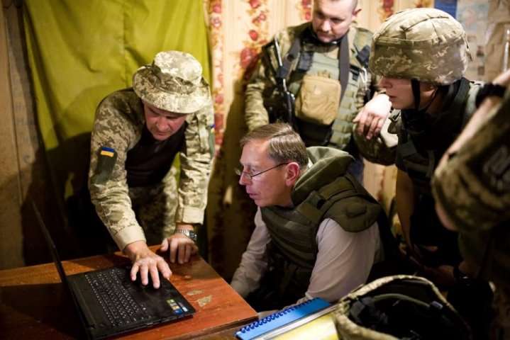 Генерал-полковник армії США: Дуже сумно, що сталося з частиною України
