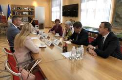 Кличко зустрівся з президенткою парламентської асамблеї НАТО Меделін Мун