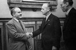 Угоду про ненапад між Німеччиною та Радянським Союзом, або пакт Молотова — Ріббентропа було підписано 23 серпня 1939 року 