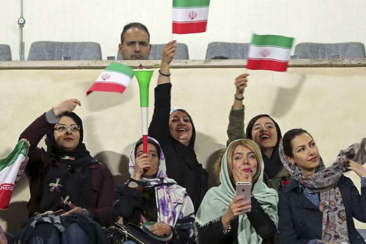 Влада Ірану дозволила жінкам відвідати один футбольний матч
