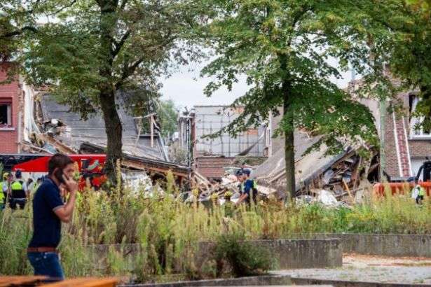 У Бельгії потужний вибух зруйнував три будинки