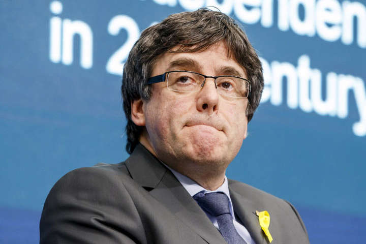 Колишній лідер Каталонії Пучдемон здався владі Бельгії