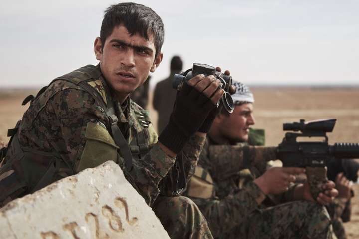 На зло Туреччині: курди підпалили нафту в Сирії