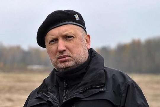 Турчинов заявив, що готовий захищати Україну в будь-якому сегменті, але пропозицій не надходило