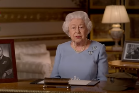 Королева Єлизавета II у річницю перемоги у Другій світовій війні звернулася до британців (відео)