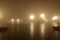 Туман у Києві: захопливі фото нічної столиці