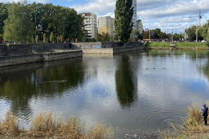 Біля озер на Теремках облаштують громадський простір (фото)