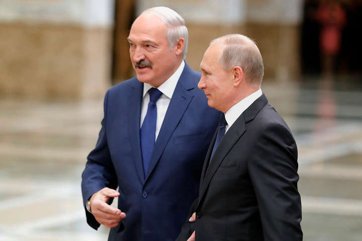 Лукашенко розхвалив Росію та пообіцяв, що не відвернеться від «справжнього брата»