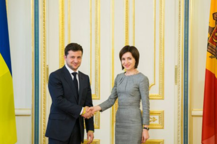 Зеленський привітав Санду з перемогою на виборах президента Молдови