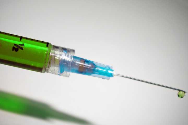 США отримали першу масову поставку Covid-вакцини