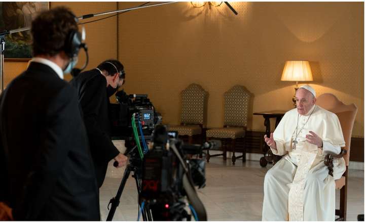 Папа Римський зніметься в серіалі Netflix