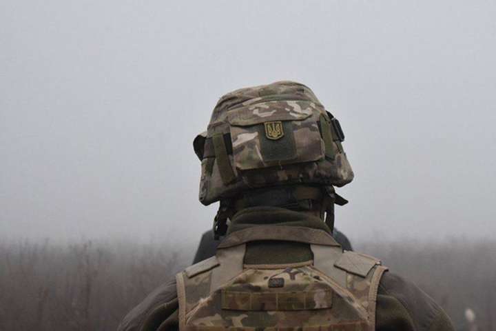 Доба на Донбасі: бойовики стріляли з важкої зброї, один український військовий поранений