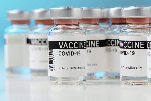 МОЗ обговорив з AstraZeneca терміни поставки вакцини від коронавірусу