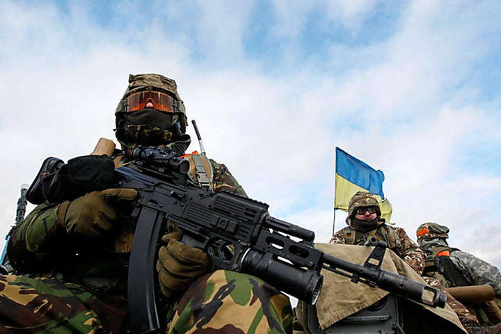 Доба на Донбасі: бойовики сім разів обстріляли військових із забороненої зброї