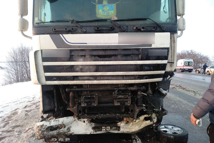Через ожеледицю на трасі Одеса-Київ трапилося ДТП. Є загиблий (фото)