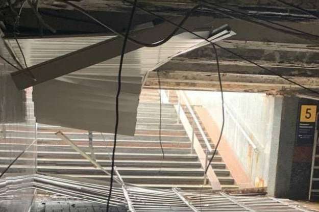 У підземному переході на Майдані Незалежності обвалилася стеля (фото)