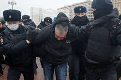 У Росії на антиурядових протестах почалися затримання