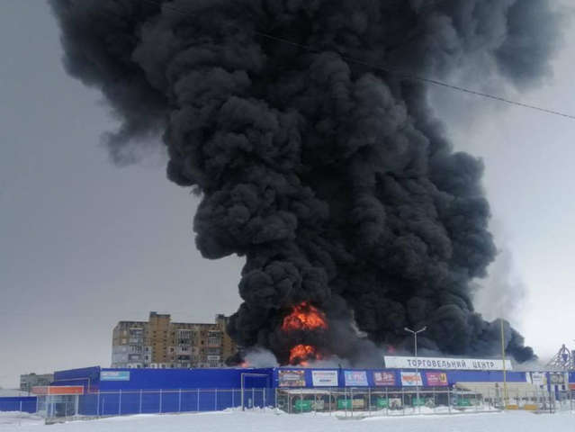 Масштабна пожежа у Миколаївській області: горить новий «Епіцентр К»