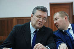 Янукович кличе прокурорів і ДБР у Ростов