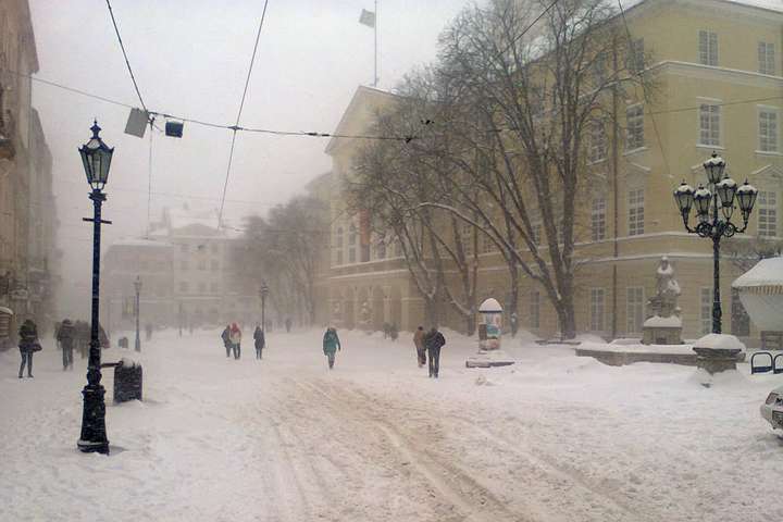 Сніговий рекорд. Львів не бачив такої зими з 2013 року (фото)