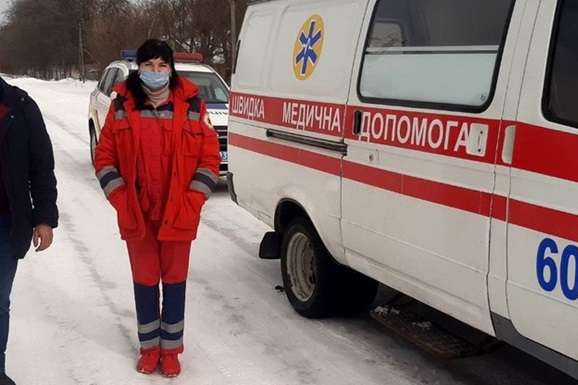 На Черкащині пацієнт відгриз крапельницю в «швидкій» і напав на медиків