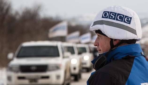 Місія ОБСЄ зафіксувала майже 230 порушень на Донбасі за вихідні