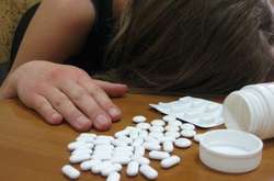 У Сумах госпіталізували дівчину, яка через сварку випила 30 таблеток