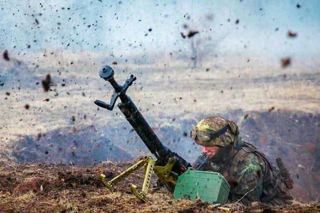 За день на Донбасі 11 порушень режиму тиші: окупанти гатять із забороненої зброї