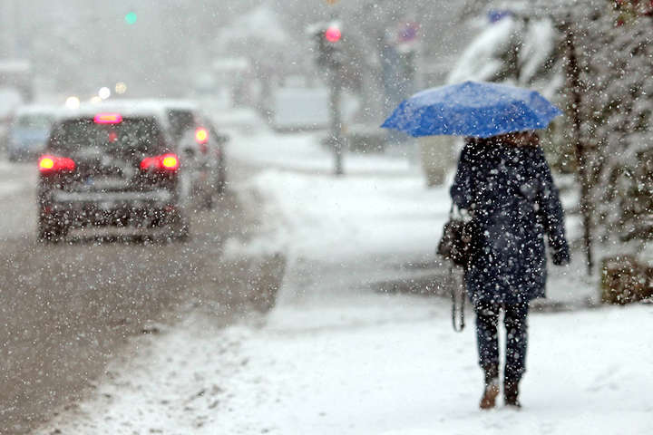 Україну засипле снігом: синоптики дали несподіваний прогноз на початок тижня