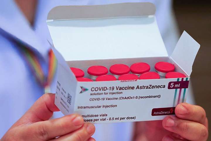 ВООЗ рекомендує продовжувати щепитися вакциною AstraZeneca