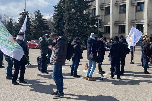 Одеські підприємці мітингують проти карантинних обмежень