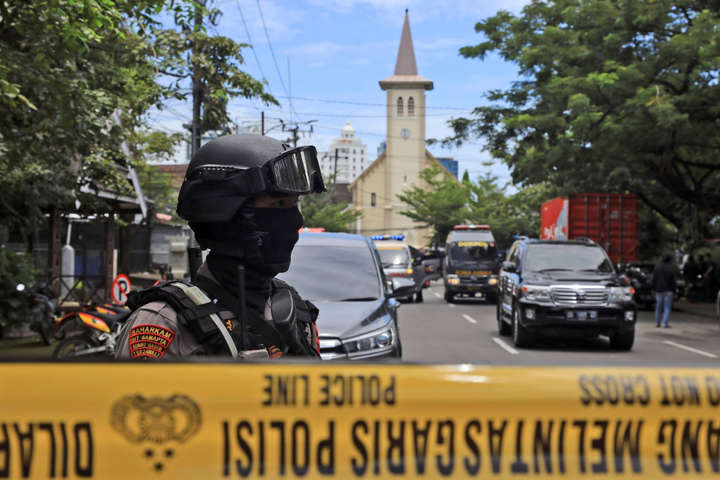 Трагедія в Індонезії: в католицькій церкві прогримів вибух