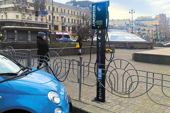 Пів сотні зарядок для електрокарів заплановано встановити у Києві