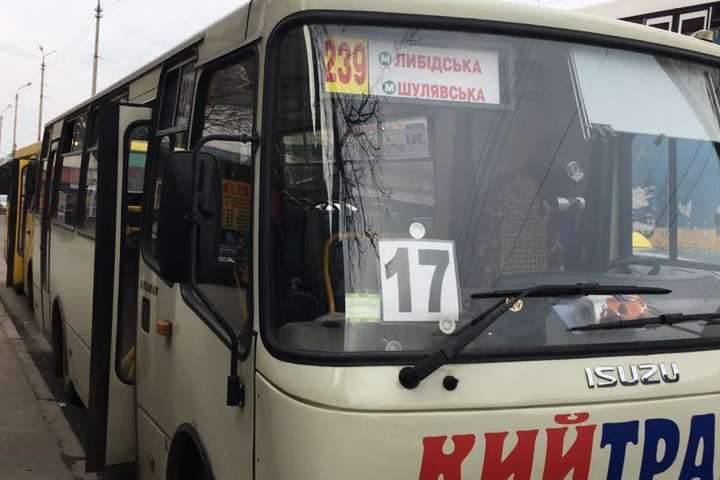 Водії київських маршруток масово звільняються через локдаун – перевізники