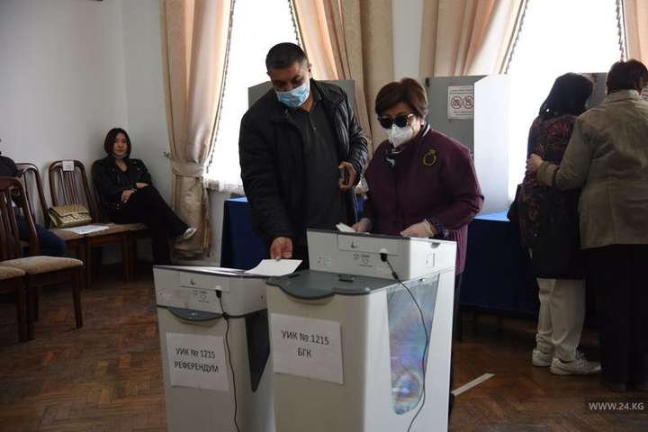 На референдумі в Киргизстані підтримали зміни до Конституції