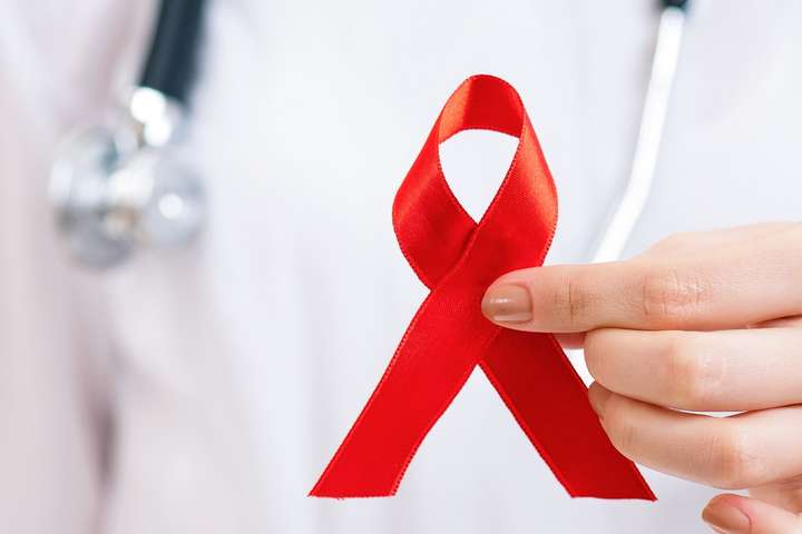 Хто інфікується ВІЛ в Україні? Центр громадського здоров'я оприлюднив свіжі дані
