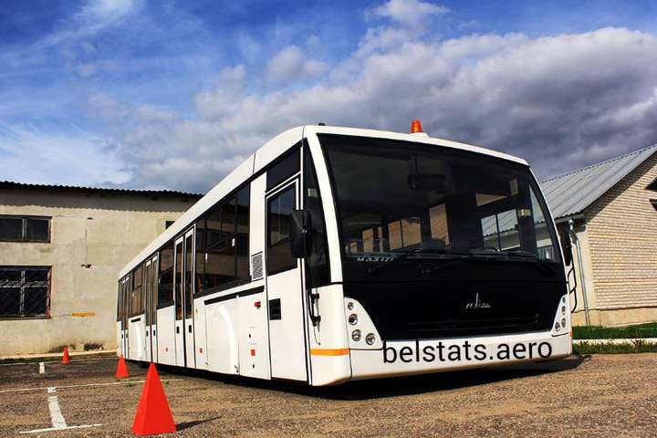 Україна вводить спецмито на білоруські автобуси і вантажівки