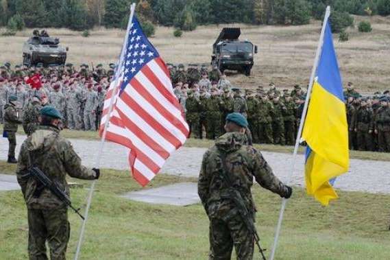 Україна зможе отримати від США летальну зброю та $300 млн