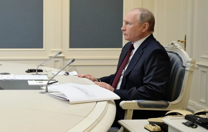 Путін готовий обговорити з Зеленським «двосторонні відносини»