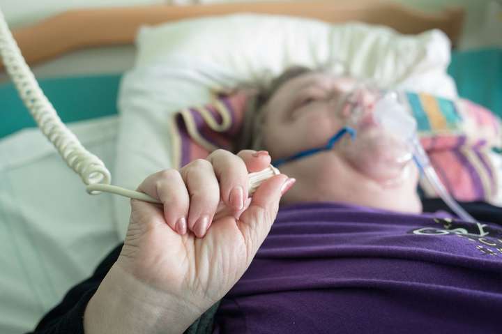 Коронавірус у Києві: у лікарнях майже 2 тис. хворих у важкому стані