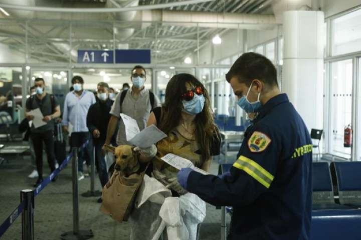 Греція таки відкрила кордон для туристів з України, але за певних умов 