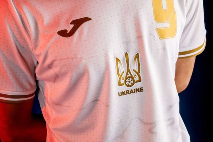 Росія офіційно вимагає від УЄФА заборонити форму збірної України