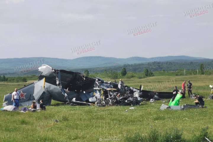 В Росії розбився літак, є жертви (фото)